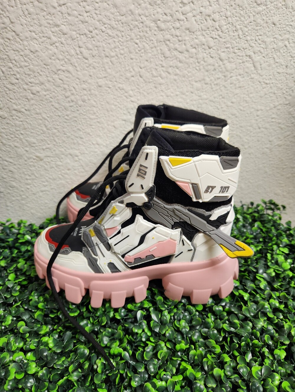 Anthony Wang Sour Sop 04 Gundam Platform Pink Sneakers US Women 8